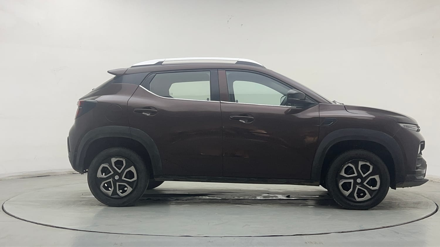 Used 2021 Renault Kiger RXT 1.0 Turbo MT Petrol Manual exterior RIGHT SIDE VIEW