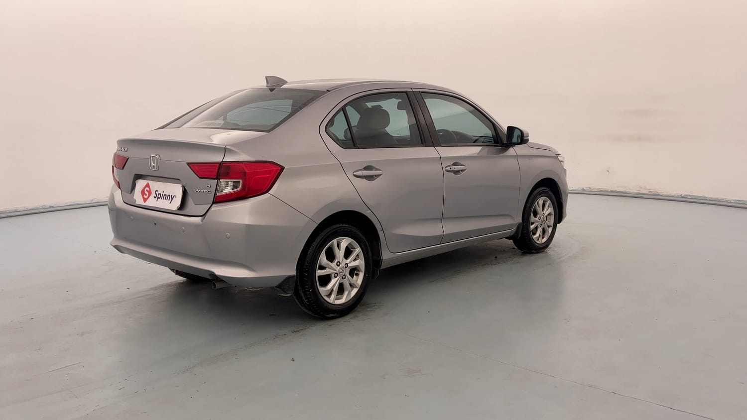 Used 2021 Honda Amaze 1.2 V MT Petrol Petrol Manual exterior RIGHT REAR CORNER VIEW