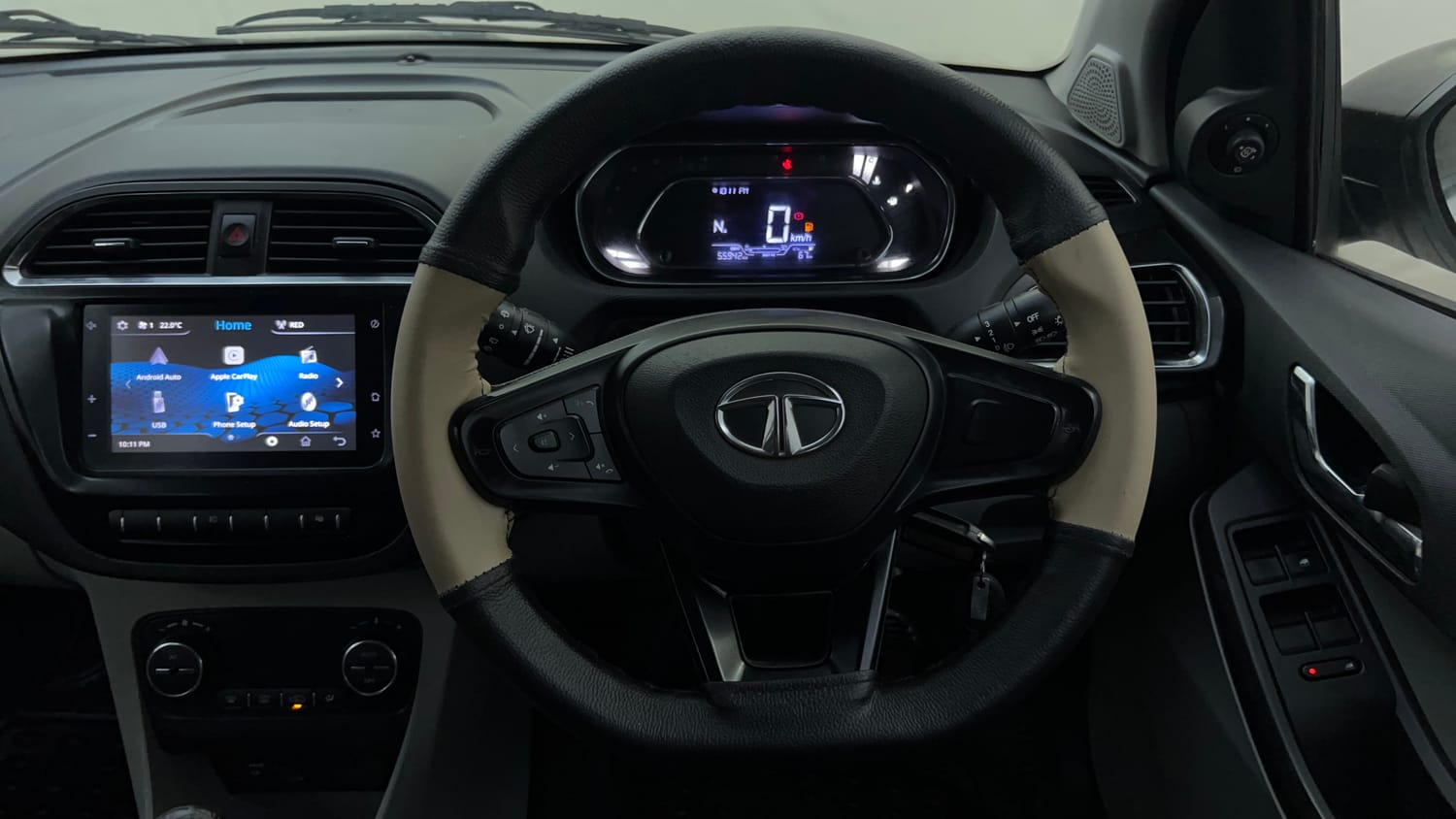 Used 2020 Tata Tiago XZA Plus Dual Tone Petrol Automatic interior STEERING VIEW