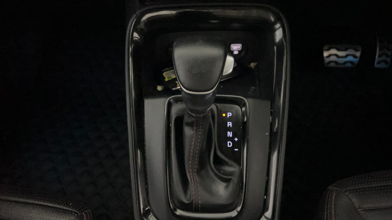 Used 2021 Kia Sonet GTX Plus 1.0 DCT Petrol Automatic interior GEAR  KNOB VIEW