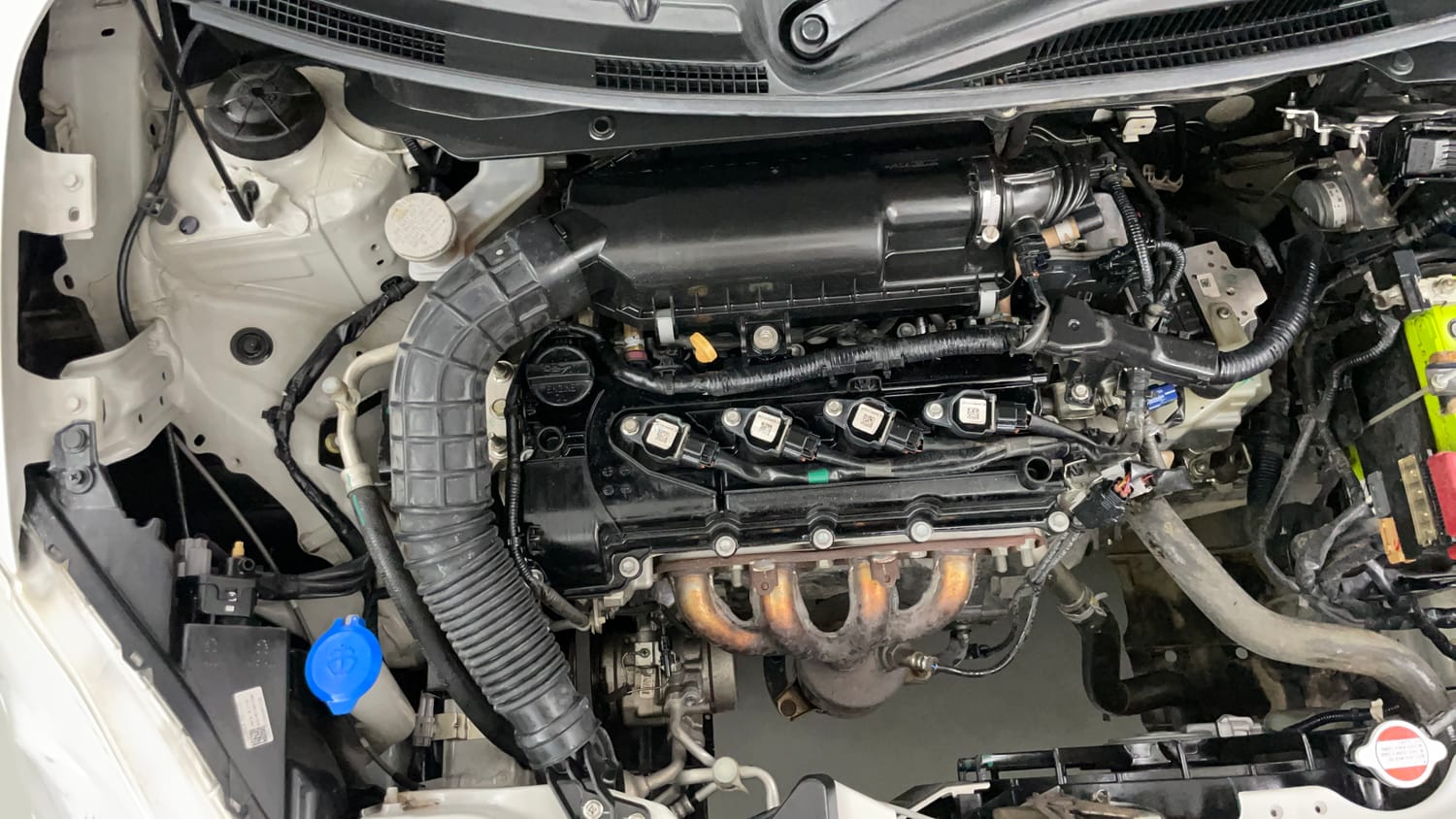 Used 2019 Maruti Suzuki Dzire VXi AMT Petrol Automatic engine ENGINE RIGHT SIDE VIEW