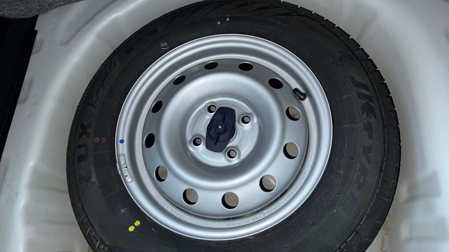 Used 2023 Maruti Suzuki Swift LXi Petrol Manual tyres SPARE TYRE VIEW