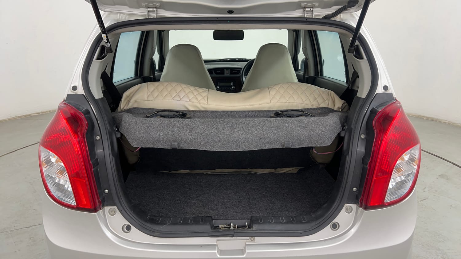 Used 2023 Maruti Suzuki Alto 800 VXi Petrol Manual interior DICKY INSIDE VIEW