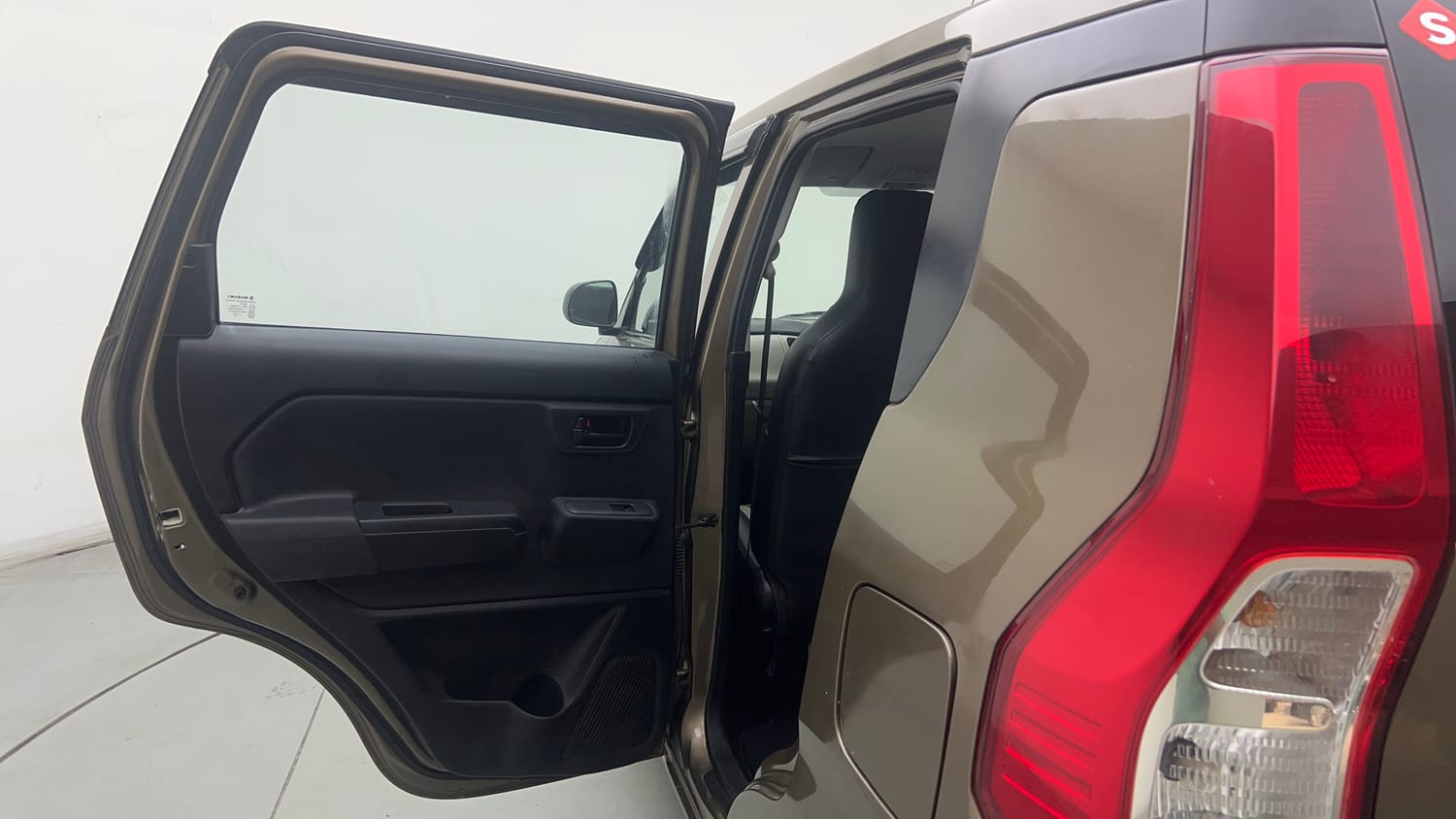 Used 2022 Maruti Suzuki Wagon R LXI 1.0 CNG Cng Manual interior LEFT REAR DOOR OPEN VIEW