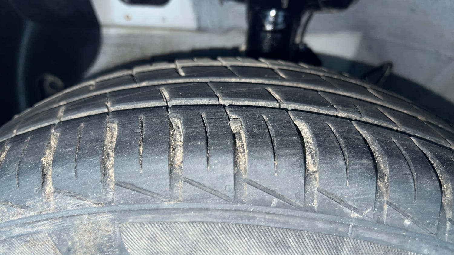 Used 2026 Hyundai Grand i10 Nios Magna 1.2 Kappa Petrol Manual tyres LEFT FRONT TYRE TREAD VIEW