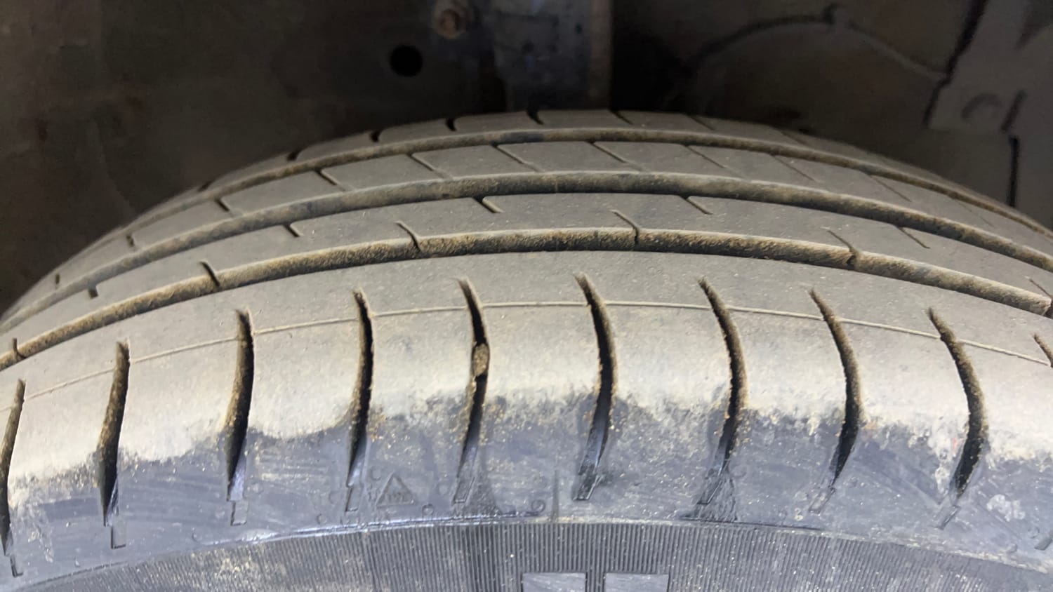Used 2017 Maruti Suzuki Swift Dzire VDI Diesel Manual tyres RIGHT FRONT TYRE TREAD VIEW