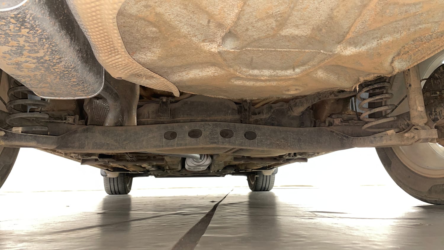 Used 2023 Volkswagen Virtus Highline 1.0 TSI MT Petrol Manual extra REAR UNDERBODY VIEW (TAKEN FROM REAR)