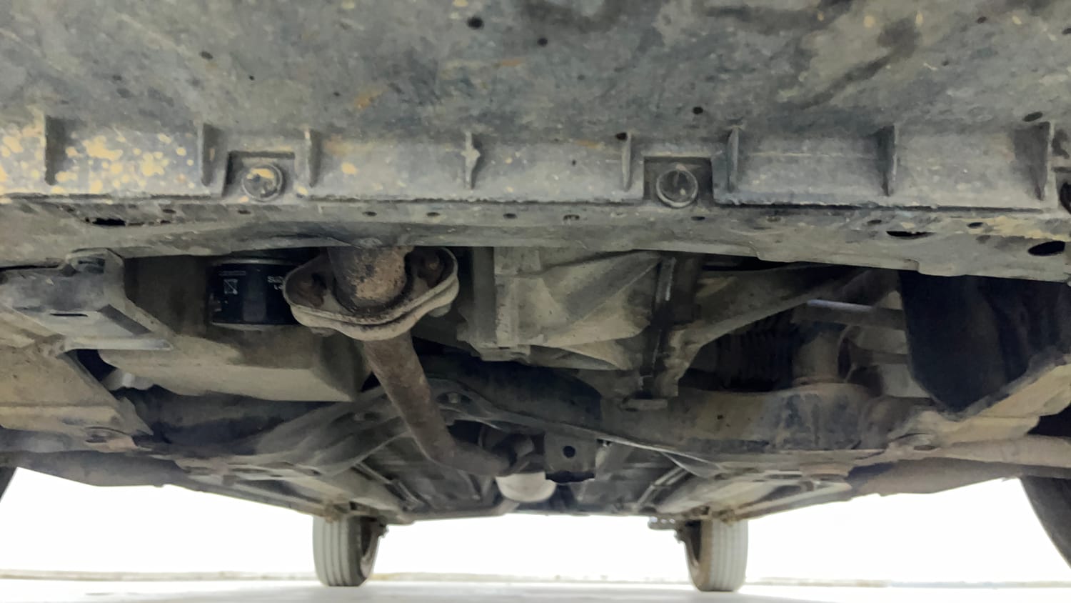 Used 2019 Maruti Suzuki Celerio X Vxi AMT Petrol Automatic extra FRONT LEFT UNDERBODY VIEW