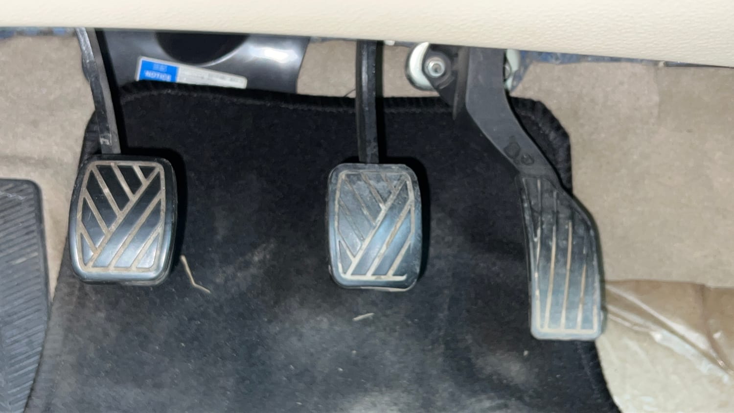 Used 2020 Maruti Suzuki Ciaz Alpha Hybrid 1.5 Petrol Manual interior PEDALS VIEW