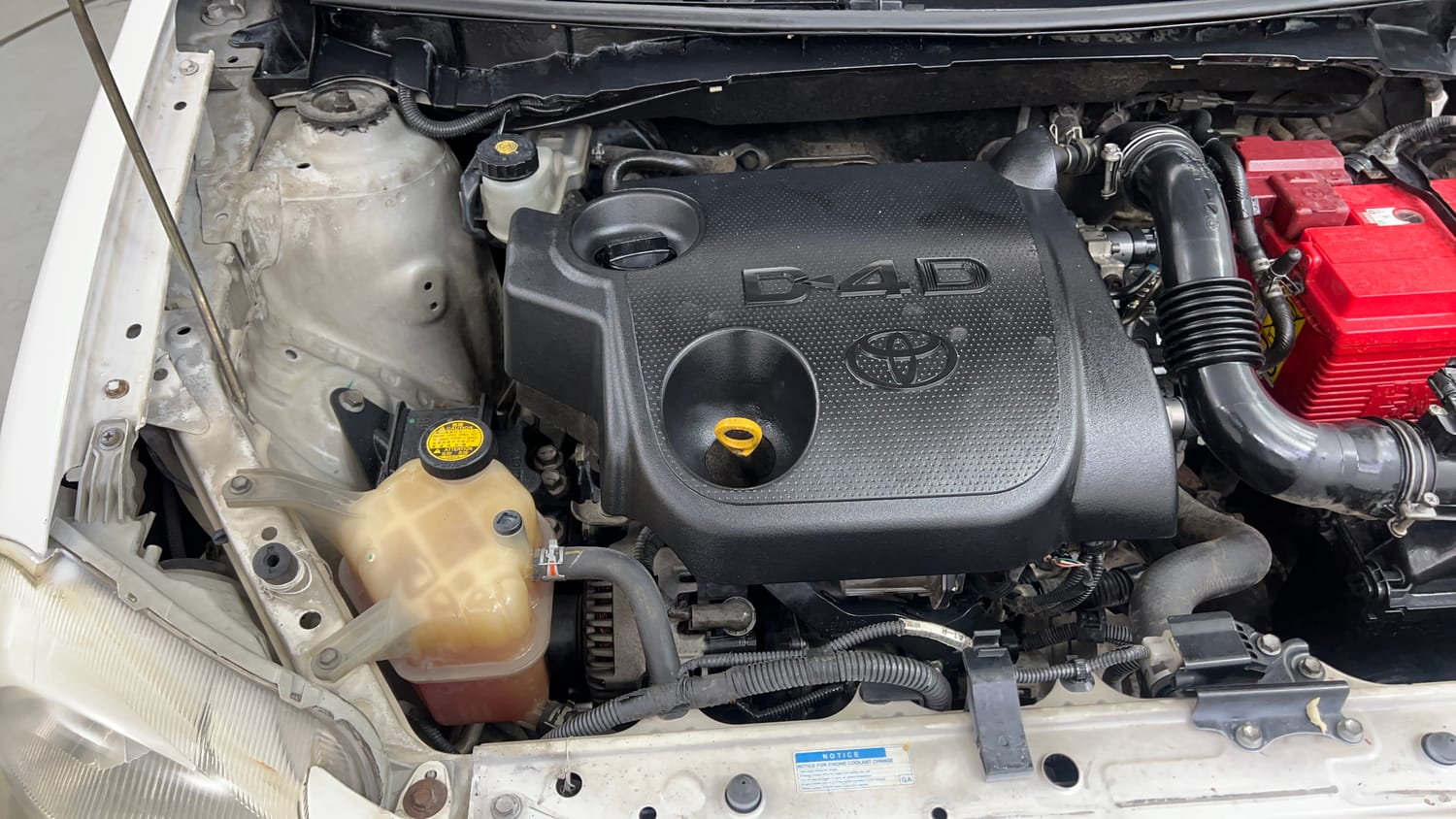 Used 2014 Toyota Etios Liva GD Diesel Manual engine ENGINE RIGHT SIDE VIEW