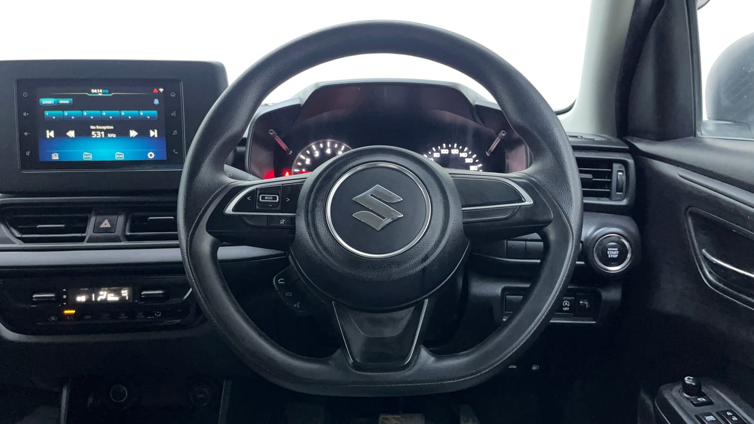 Used 2025 Maruti Suzuki Swift VXi (O) AMT Petrol Automatic interior STEERING VIEW