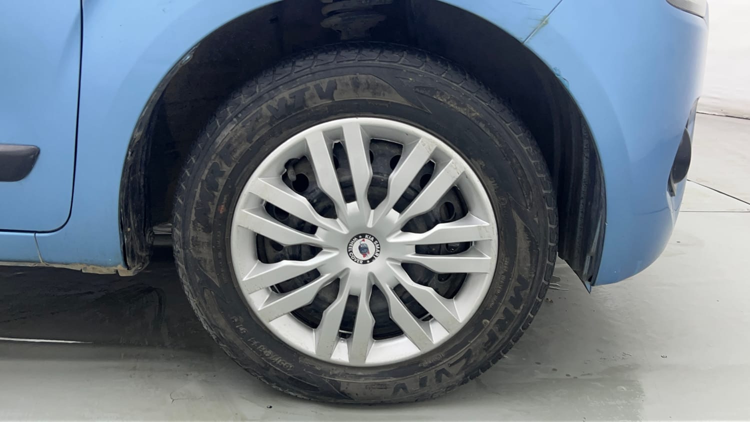 Used 2020 Maruti Suzuki Wagon R VXi 1.2 Petrol Manual tyres RIGHT FRONT TYRE RIM VIEW