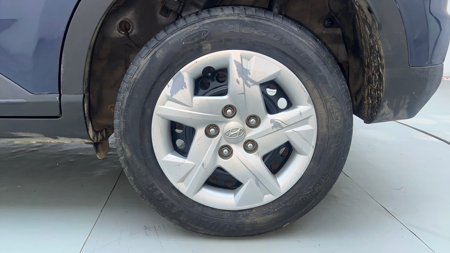 Used 2019 Hyundai Venue S 1.2 Petrol Petrol Manual tyres LEFT REAR TYRE RIM VIEW