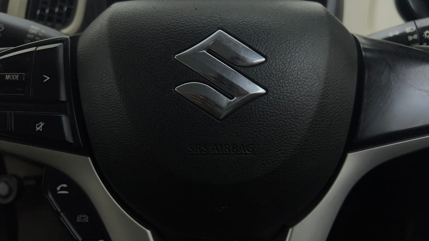 Used 2020 Maruti Suzuki Wagon R VXi 1.2 Petrol Manual top_features Airbags