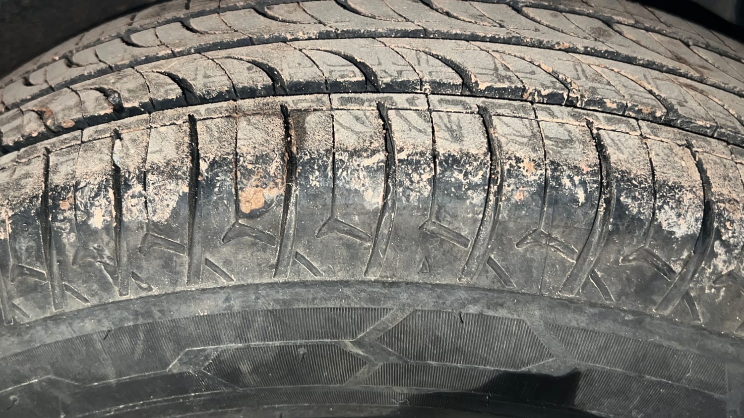 Used 2013 Maruti Suzuki Swift Dzire VXI Petrol Manual tyres LEFT REAR TYRE TREAD VIEW