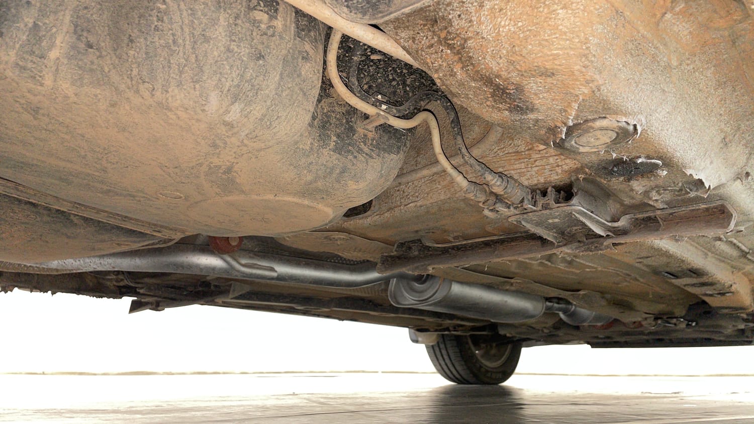 Used 2023 Volkswagen Virtus Highline 1.0 TSI MT Petrol Manual extra REAR RIGHT UNDERBODY VIEW