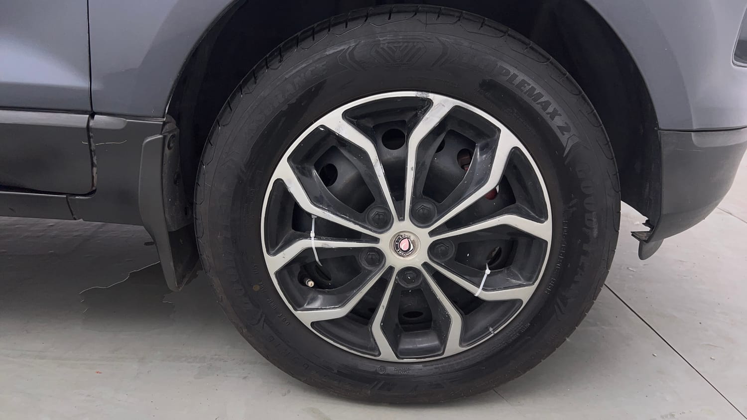 Used 2016 Ford EcoSport Trend 1.5L Ti-VCT Petrol Manual tyres RIGHT FRONT TYRE RIM VIEW