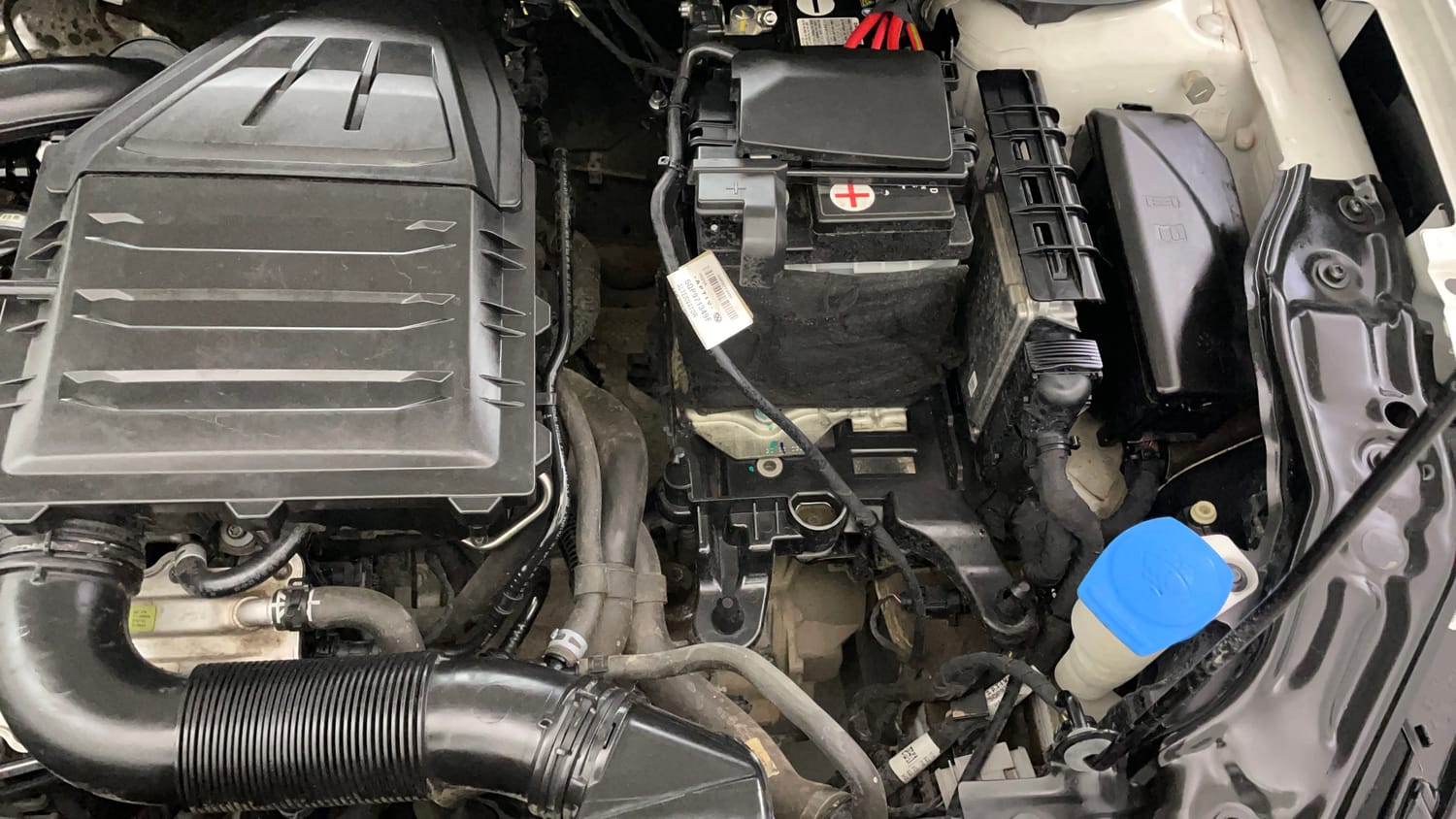 Used 2023 Volkswagen Virtus Highline 1.0 TSI MT Petrol Manual engine ENGINE LEFT SIDE VIEW