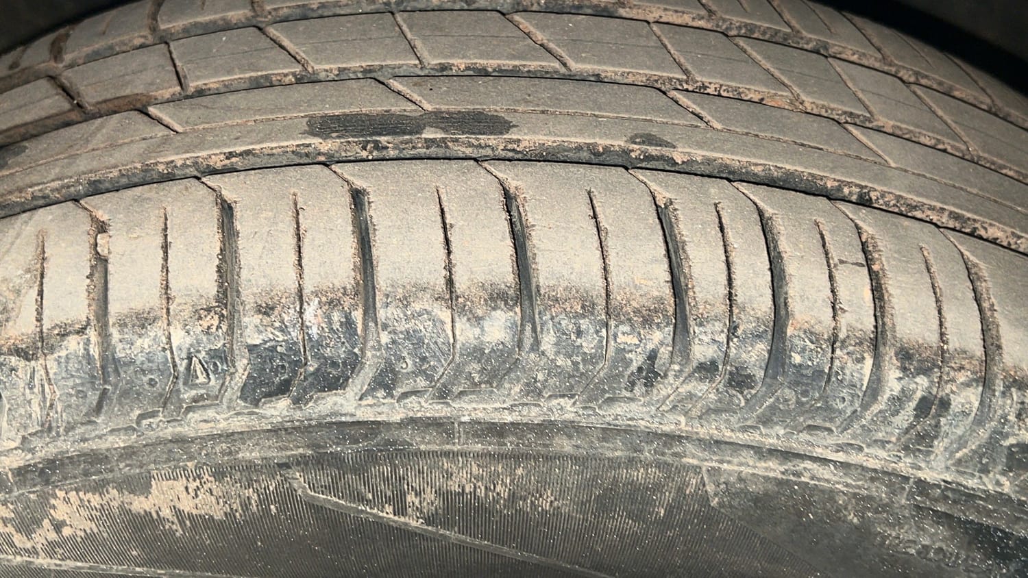 Used 2024 Tata Punch Pure MT Petrol Manual tyres LEFT FRONT TYRE TREAD VIEW