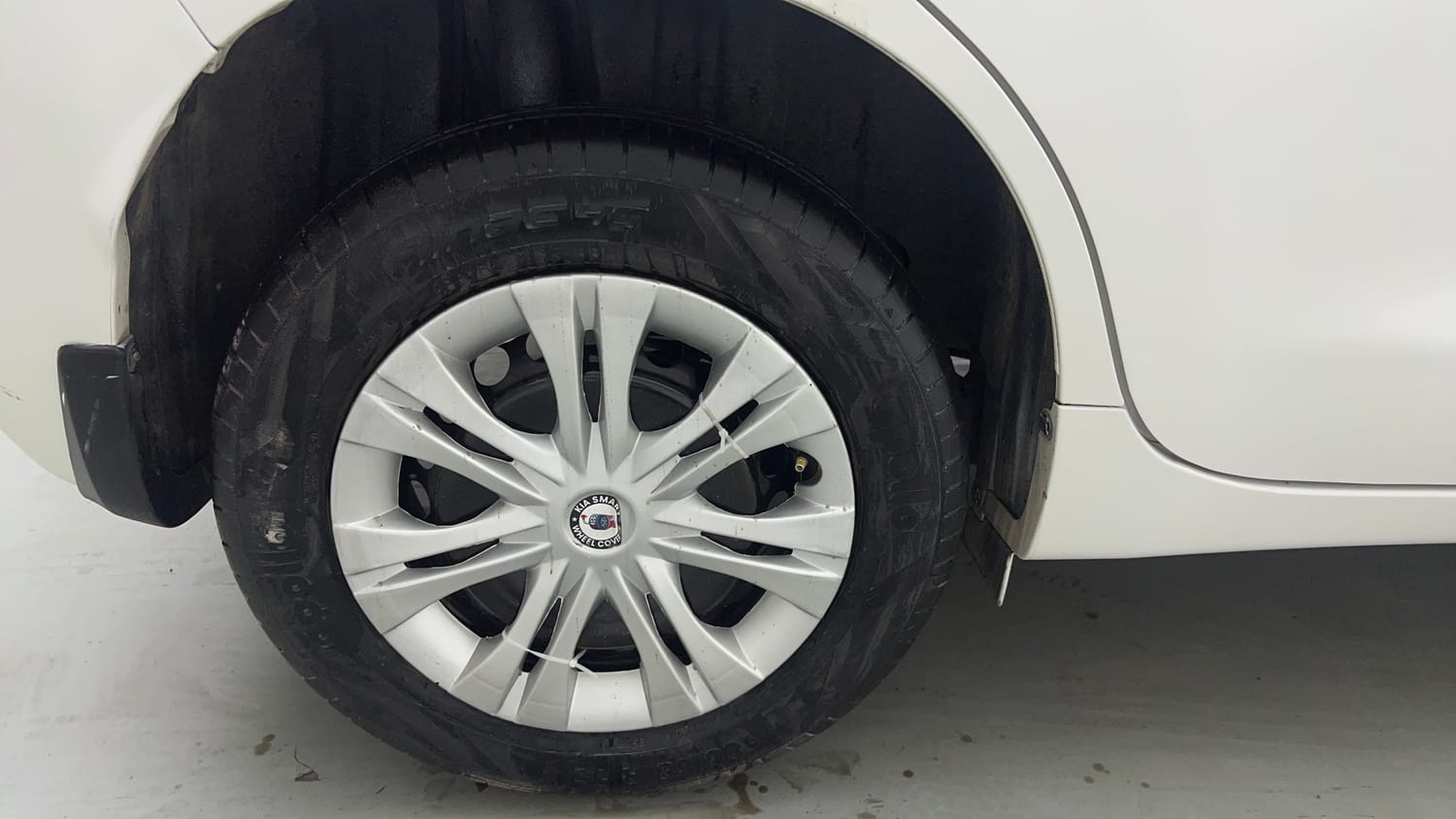 Used 2022 Maruti Suzuki Baleno Delta MT Petrol Manual tyres RIGHT REAR TYRE RIM VIEW