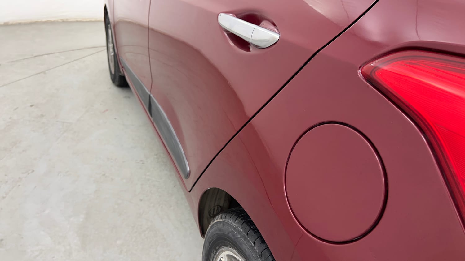 Used 2013 Hyundai Grand i10 Asta 1.2 Kappa VTVT (O) Petrol Manual dents MINOR DENT