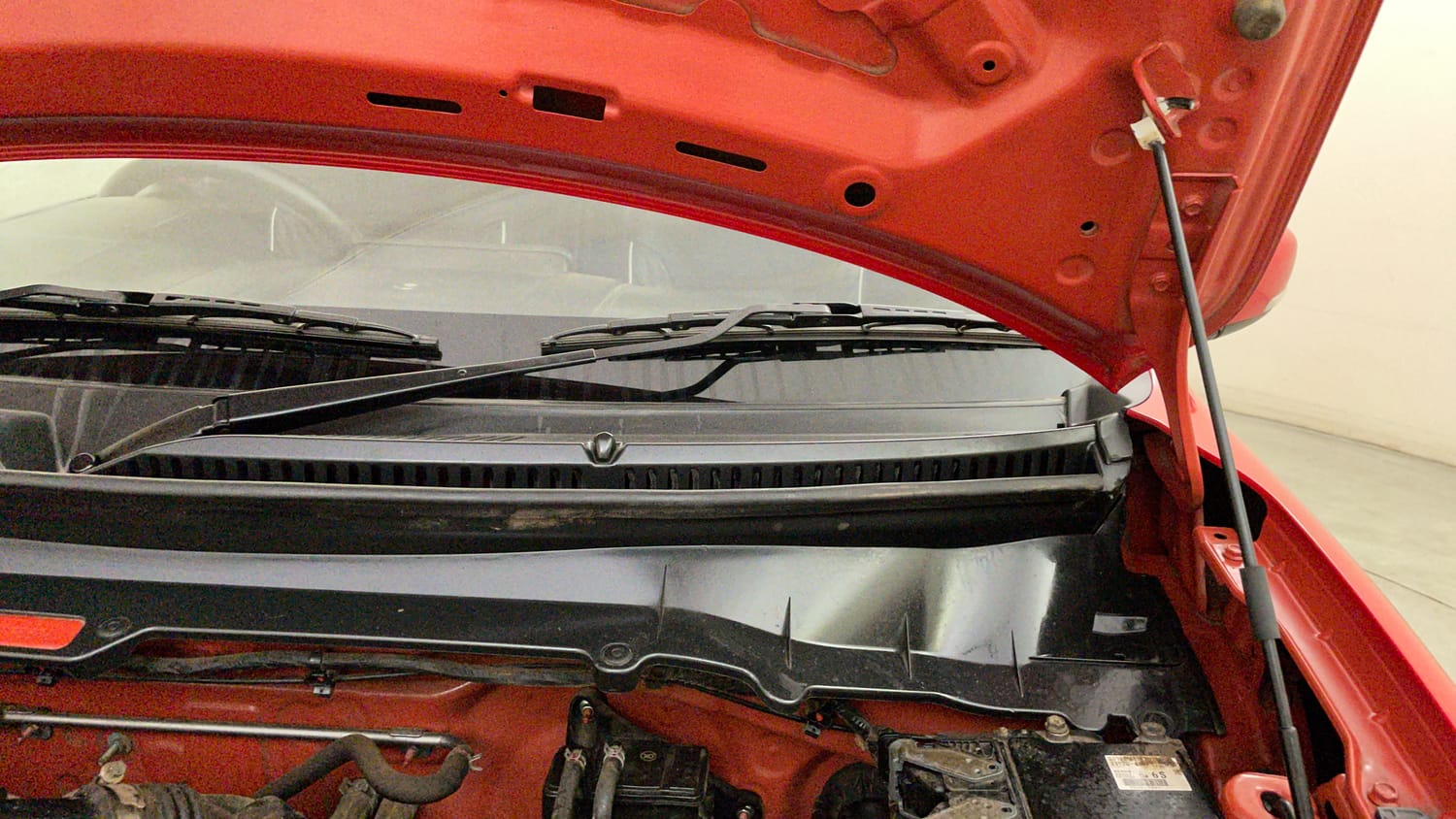 Used 2024 Maruti Suzuki Celerio ZXi Plus Petrol Manual engine ENGINE LEFT SIDE HINGE & APRON VIEW