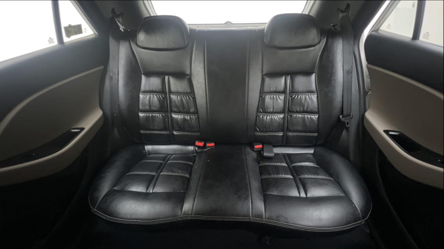 Used 2019 Hyundai Elite i20 Sportz Plus 1.2 Petrol Manual interior REAR SEAT CONDITION VIEW