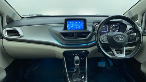 Used 2022 Tata Altroz XZA Petrol Petrol Automatic interior DASHBOARD VIEW