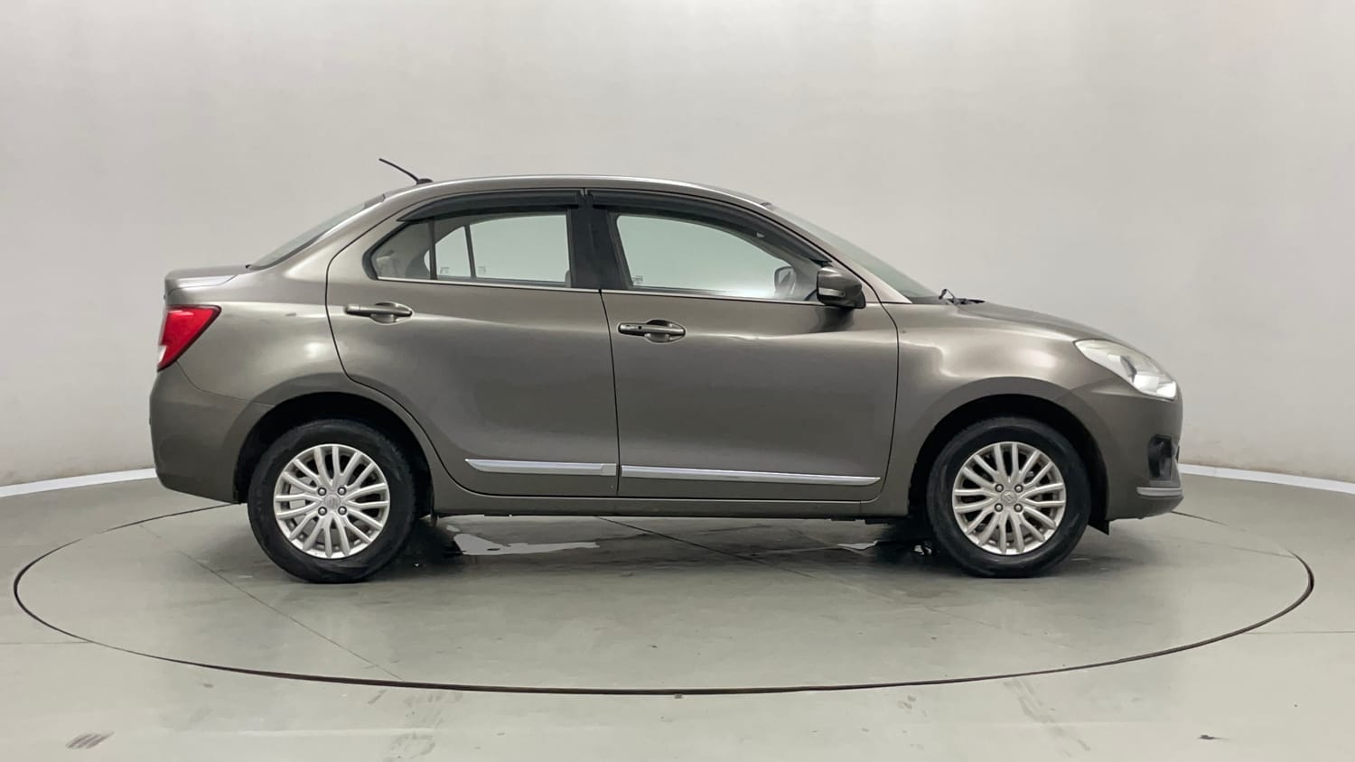 Used 2019 Maruti Suzuki Dzire ZXi AMT Petrol Automatic exterior RIGHT SIDE VIEW