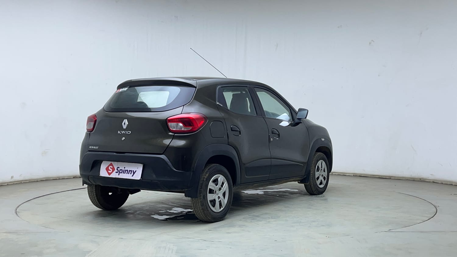Used 2015 Renault Kwid RXT Petrol Manual exterior RIGHT REAR CORNER VIEW