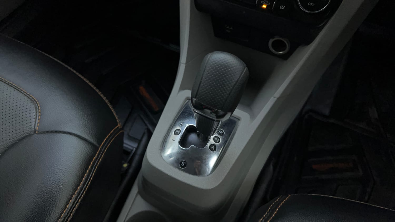 Used 2019 Tata Tiago Revotron XZA Plus Petrol Automatic interior GEAR  KNOB VIEW