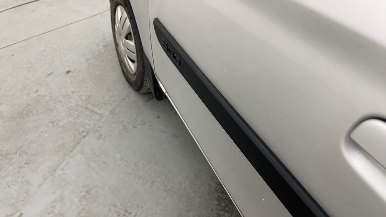 Used 2023 Maruti Suzuki Alto 800 VXi Petrol Manual dents MINOR SCRATCH