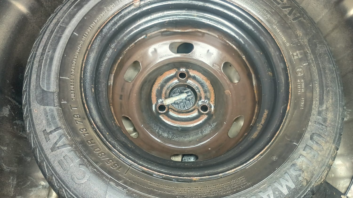 Used 2019 Renault Kwid RXT Opt Petrol Manual tyres SPARE TYRE VIEW