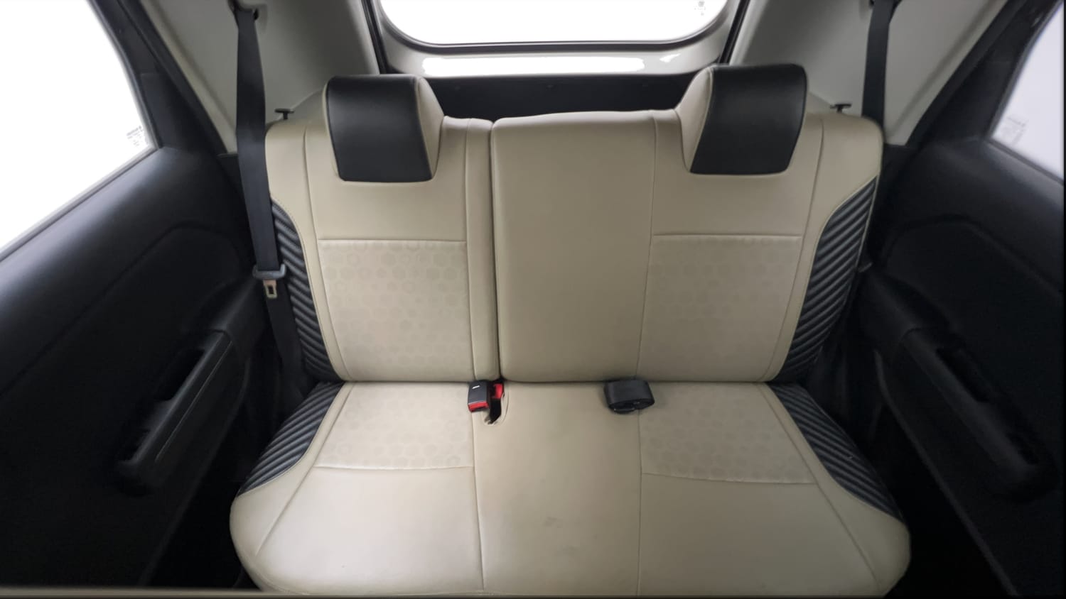 Used 2023 Maruti Suzuki Wagon R VXI 1.0 Petrol Manual interior REAR SEAT CONDITION VIEW