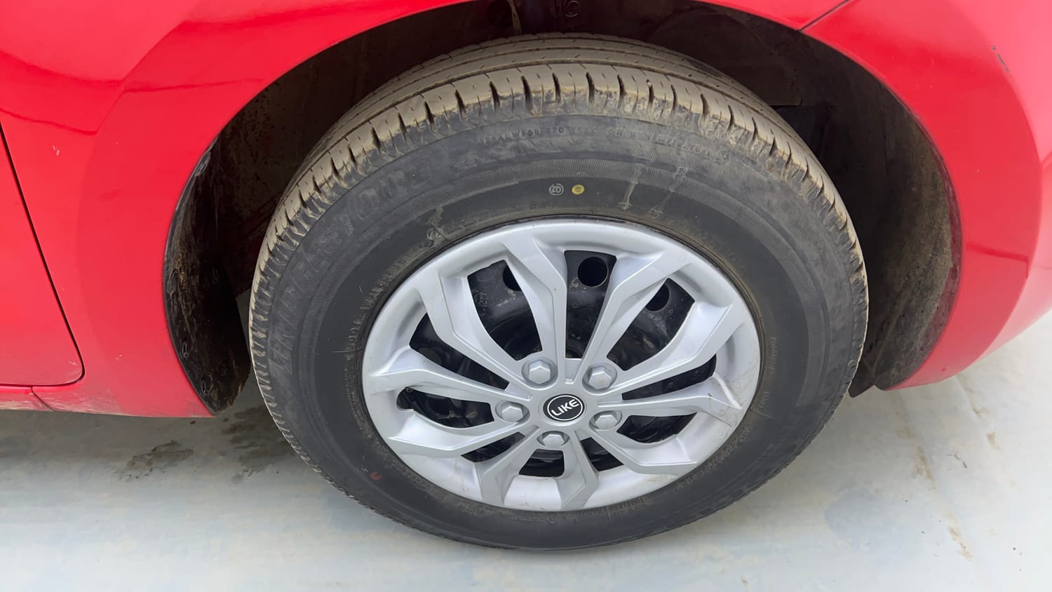 Used 2019 Maruti Suzuki Swift VDi Diesel Manual tyres RIGHT FRONT TYRE RIM VIEW