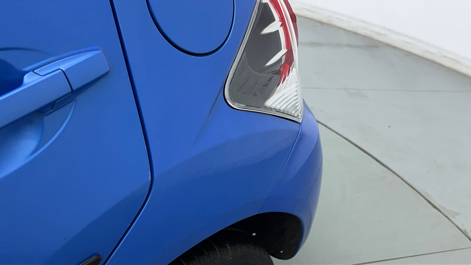 Used 2013 Honda Brio S MT Petrol Manual dents MINOR DENT
