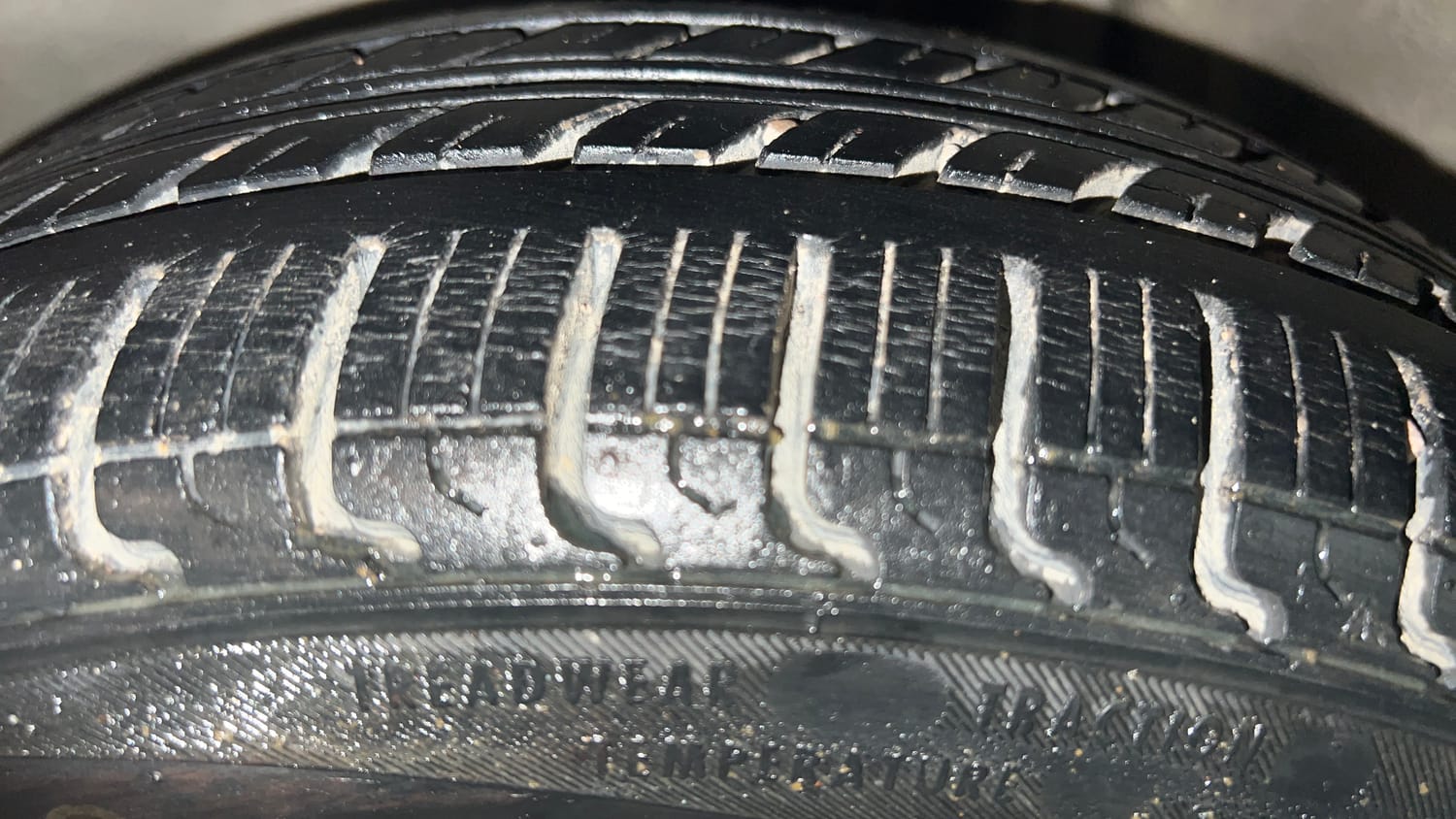 Used 2013 Maruti Suzuki Alto K10 LXi Petrol Manual tyres LEFT FRONT TYRE TREAD VIEW