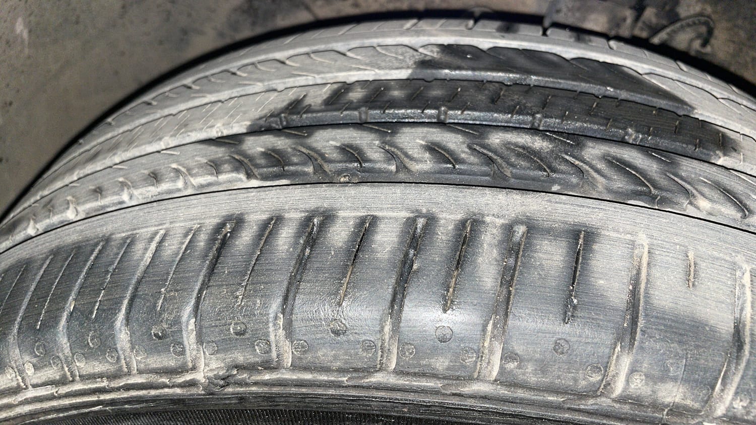 Used 2017 Hyundai Elite i20 Asta 1.2 Petrol Manual tyres LEFT FRONT TYRE TREAD VIEW