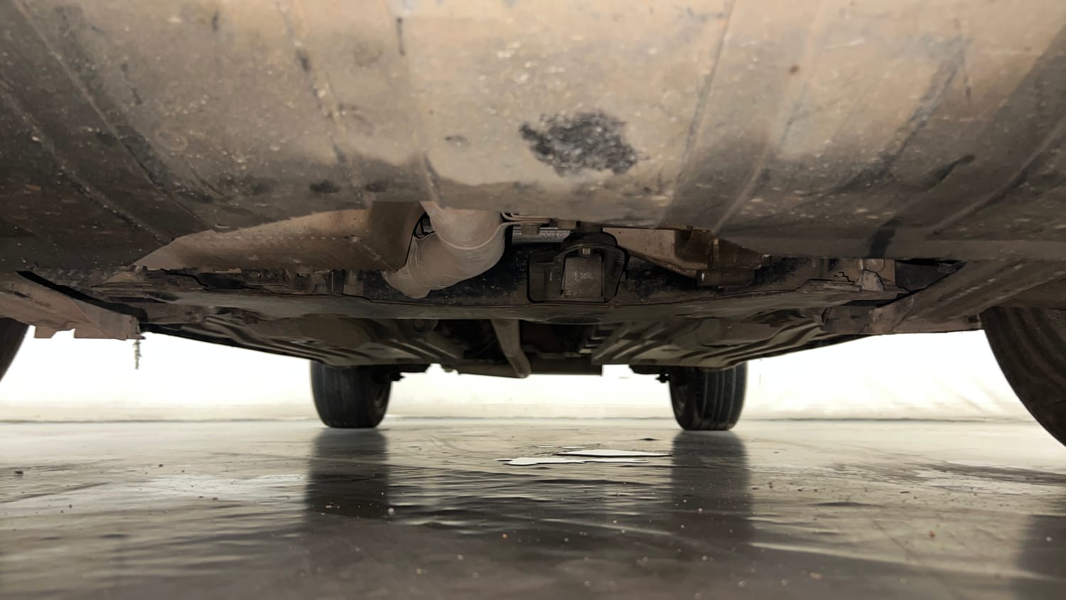 Used 2016 Maruti Suzuki S-Cross Delta 1.6 Diesel Manual extra FRONT LEFT UNDERBODY VIEW