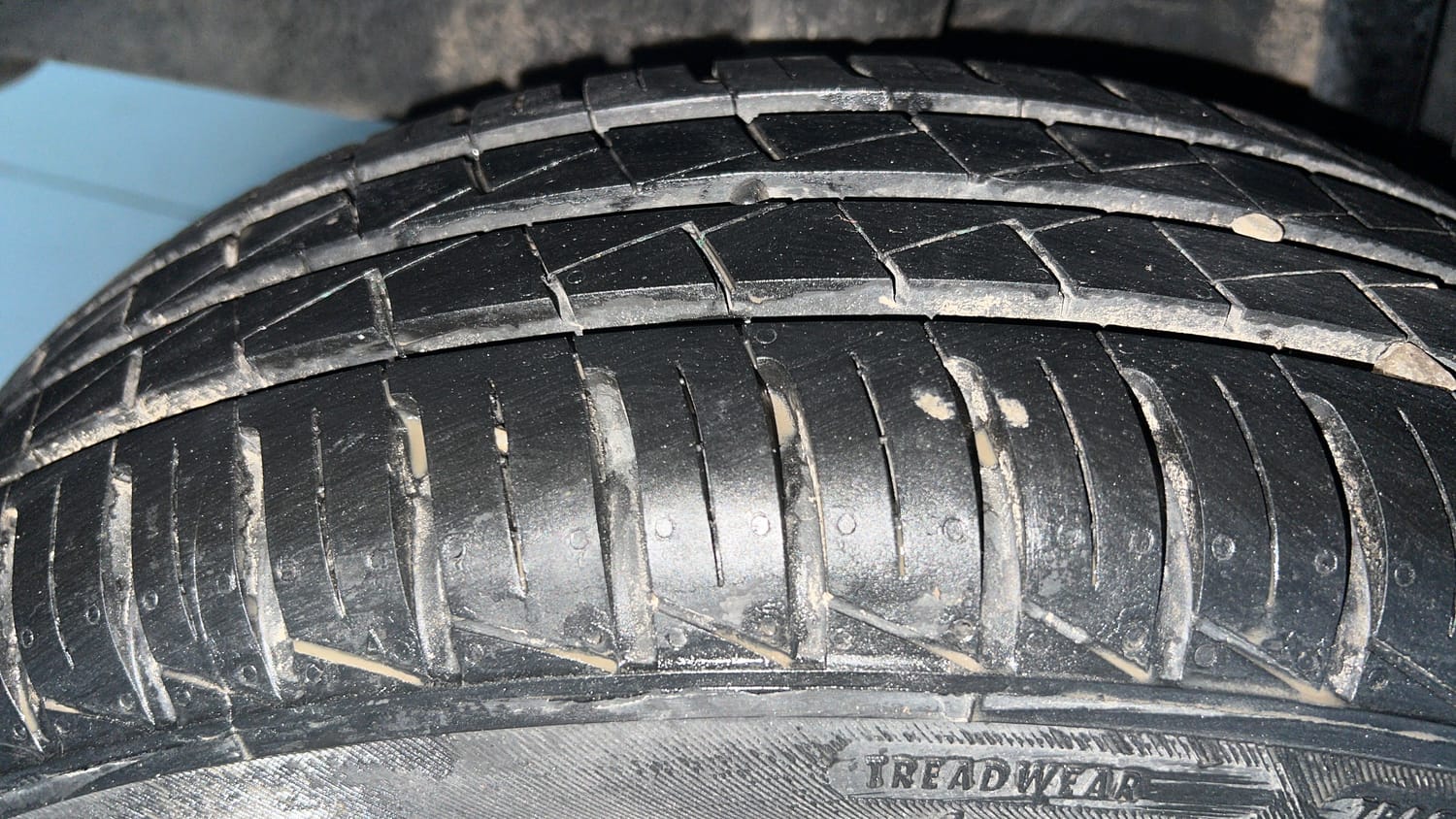 Used 2020 Renault Kwid RXT 1.0 Opt Petrol Manual tyres RIGHT REAR TYRE TREAD VIEW