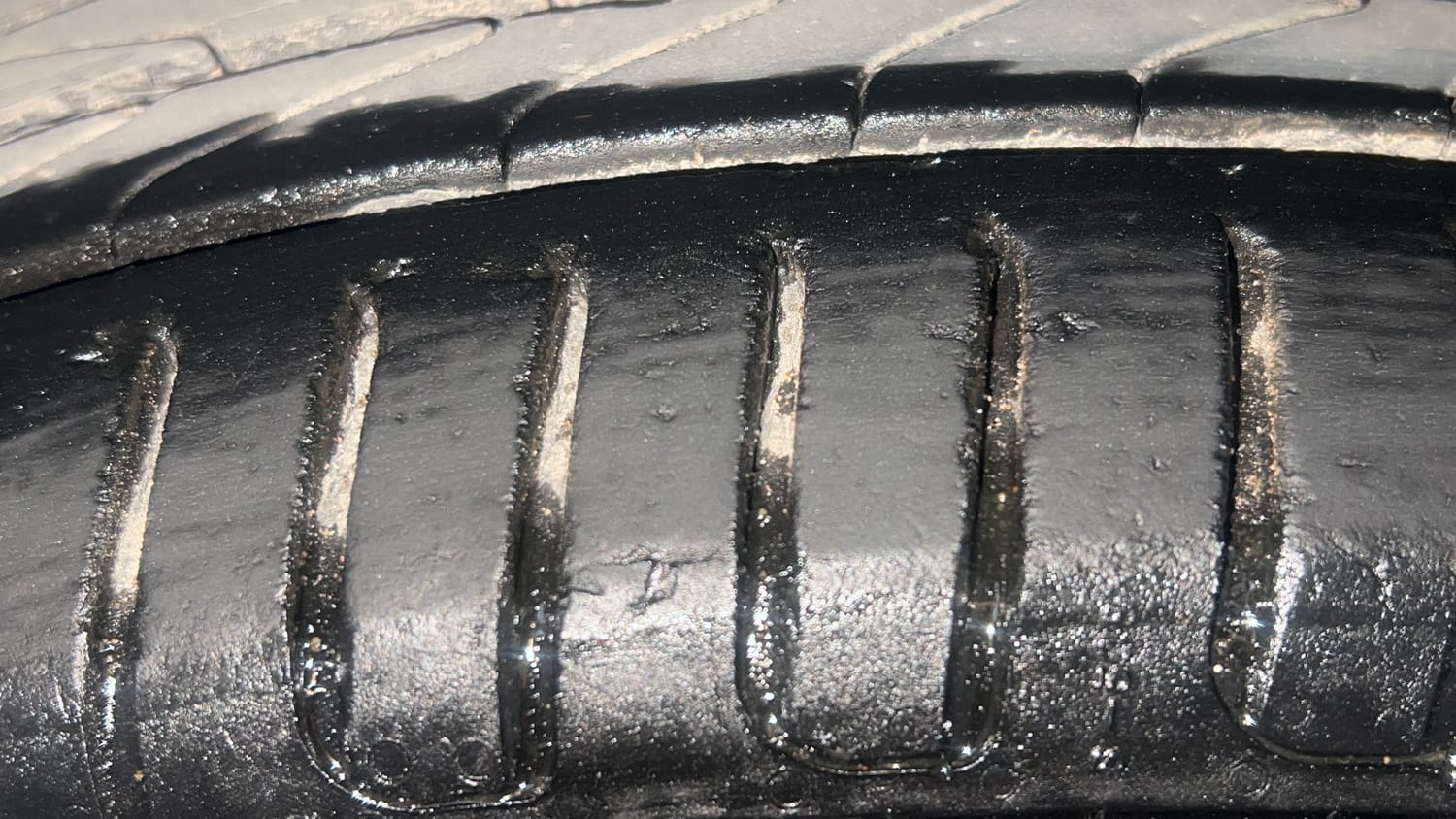 Used 2020 Tata Tiago XT Petrol Manual tyres RIGHT FRONT TYRE TREAD VIEW