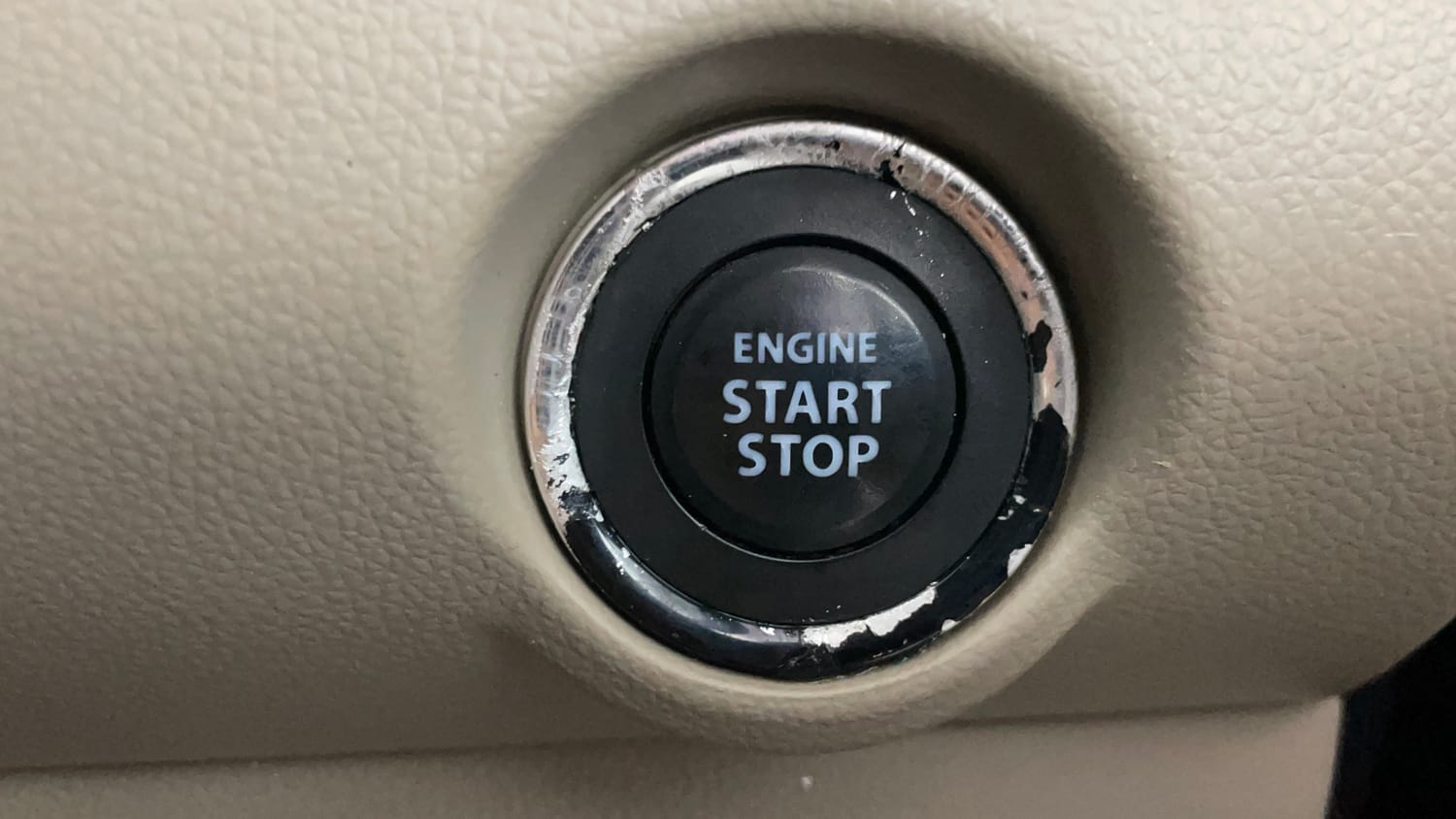 Used 2019 Maruti Suzuki Dzire ZXi AMT Petrol Automatic top_features Keyless start