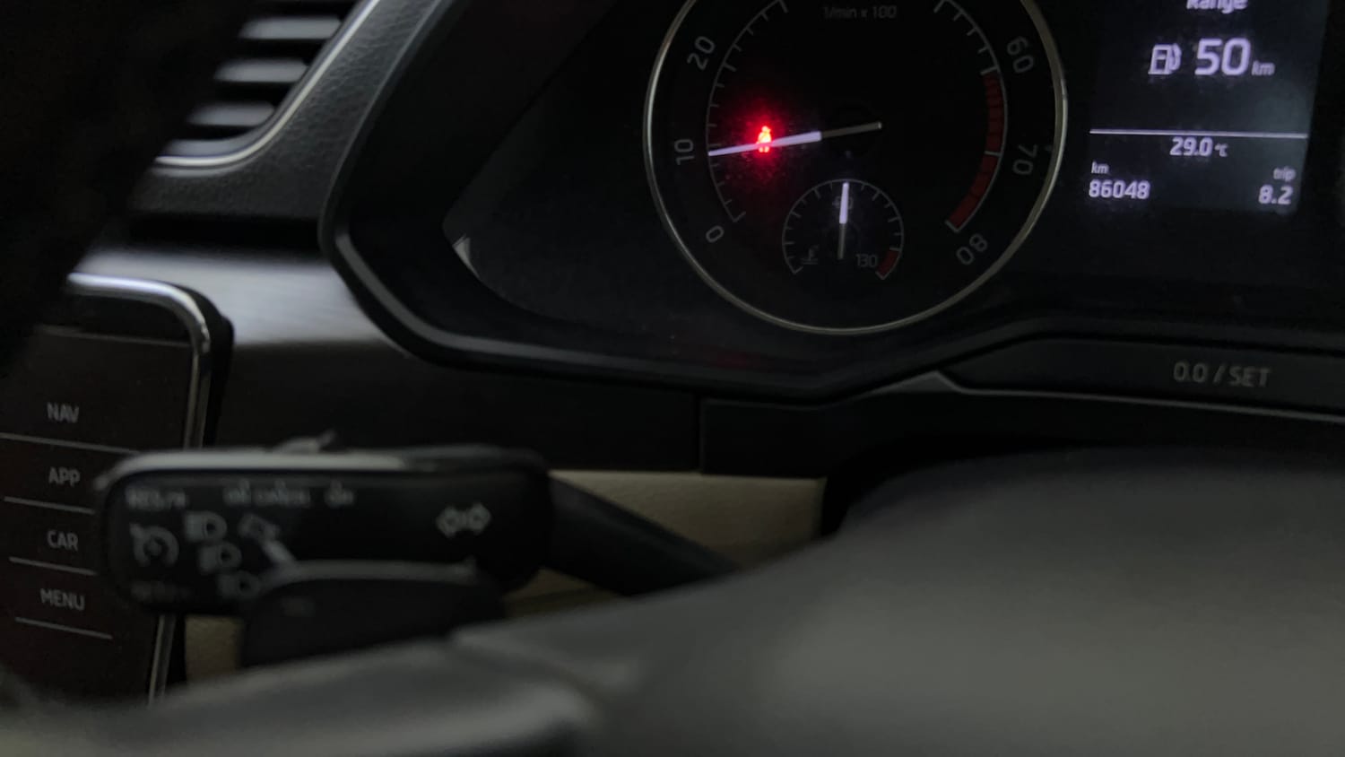Used 2018 Skoda Superb Style TSI AT Petrol Automatic top_features Cruise control