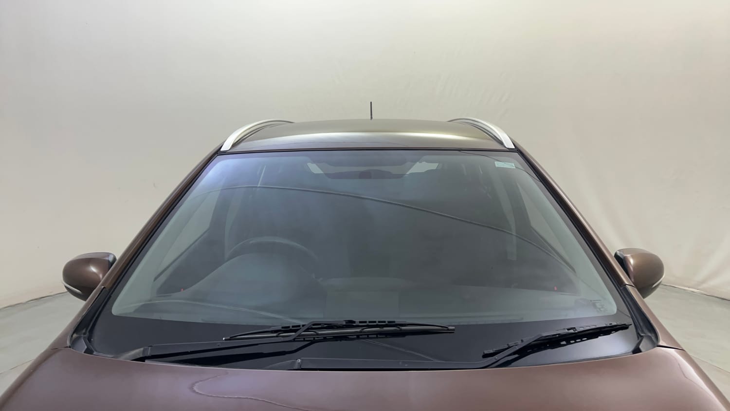 Used 2016 Maruti Suzuki S-Cross Delta 1.6 Diesel Manual exterior FRONT WINDSHIELD VIEW