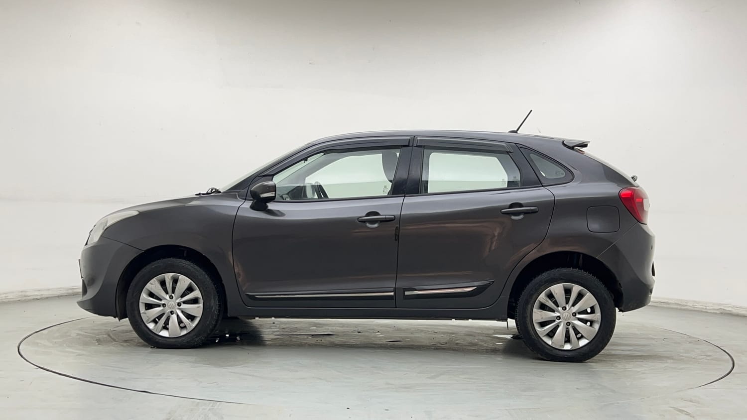 Used 2017 Maruti Suzuki Baleno Delta 1.2 Petrol Manual exterior LEFT SIDE VIEW
