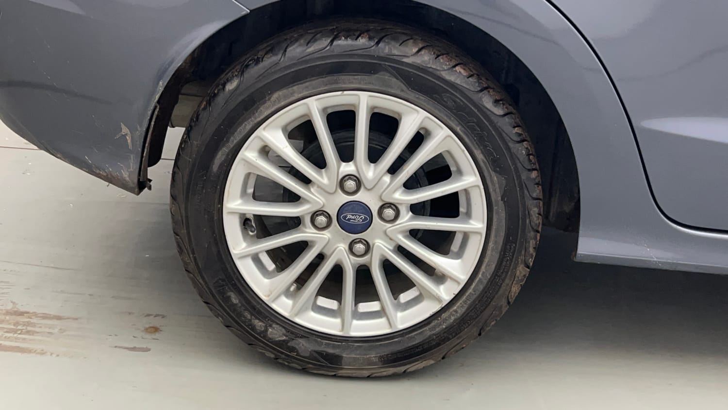 Used 2019 Ford Figo Aspire Titanium Plus 1.2 Ti-VCT Petrol Manual tyres RIGHT REAR TYRE RIM VIEW