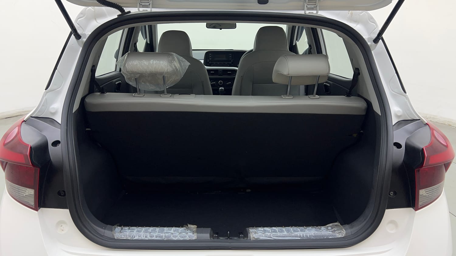 Used 2026 Hyundai Grand i10 Nios Magna 1.2 Kappa Petrol Manual interior DICKY INSIDE VIEW