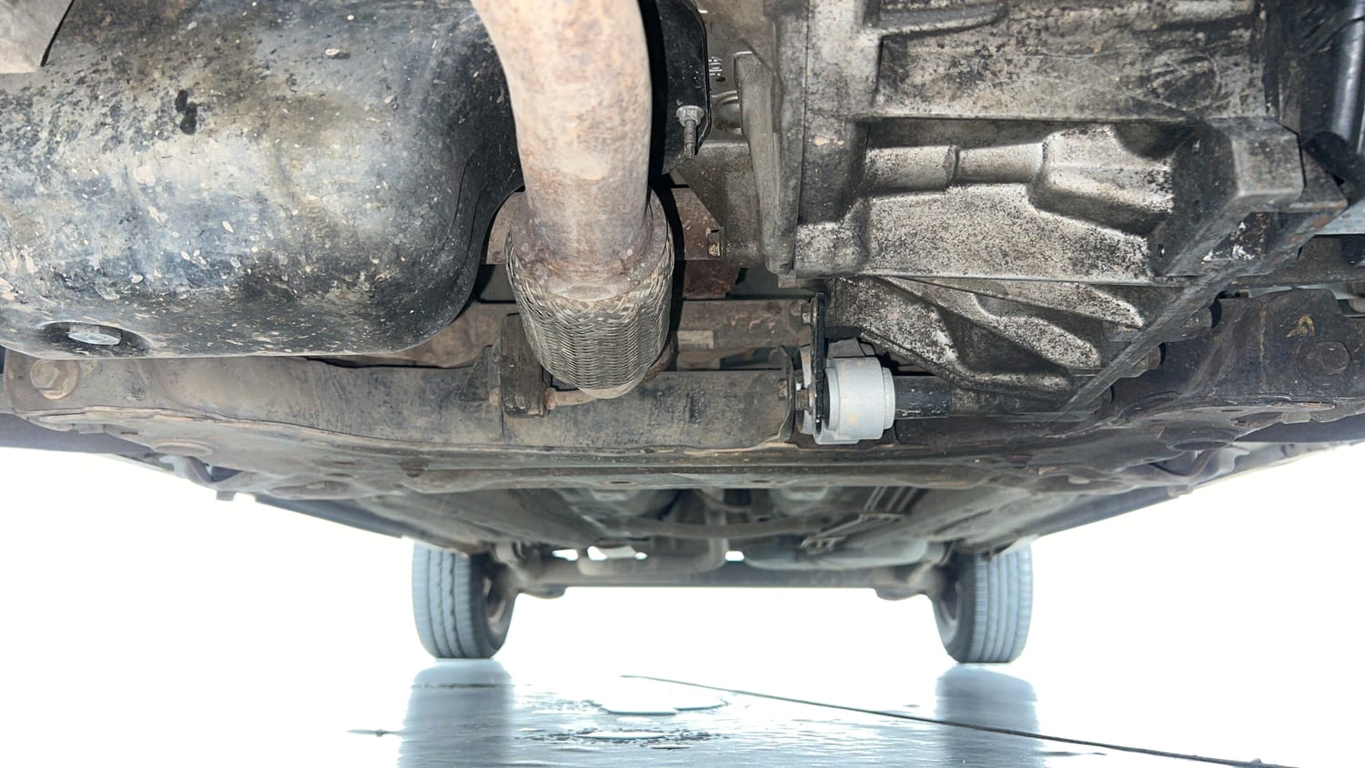 Used 2017 Ford EcoSport Trend 1.5L TDCi Diesel Manual extra FRONT LEFT UNDERBODY VIEW