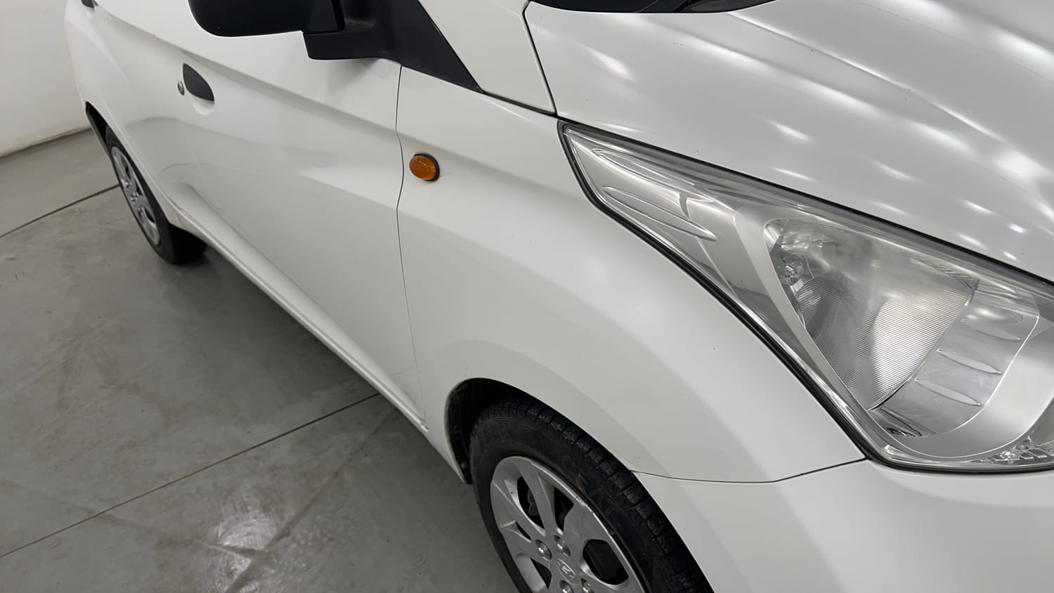 Used 2019 Hyundai Eon Magna + Petrol Manual dents MINOR DENT