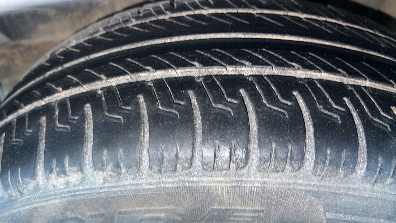 Used 2018 Tata Tiago XZ CNG (Outside Fitted) Cng Manual tyres LEFT REAR TYRE TREAD VIEW